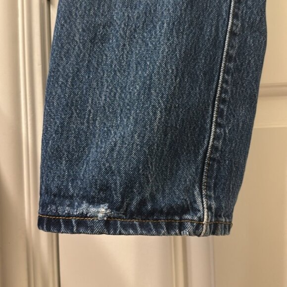 Reformation Redone Levi’s Medium Dark Wash Straight Leg Jeans in Size 28 - Picture 5 of 7